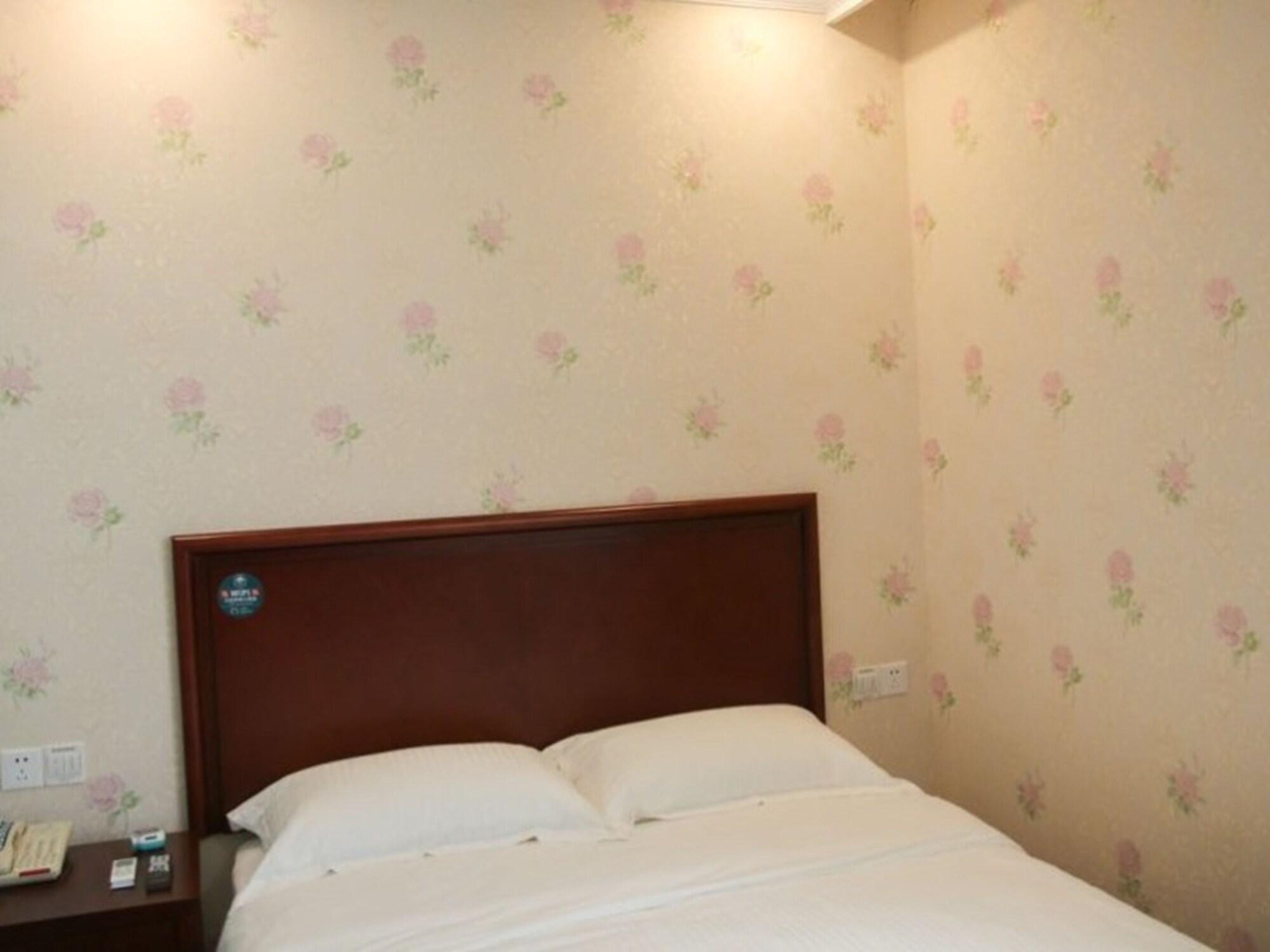 Greentree Inn Jiangsu Zhenjiang Dingmao Industrial Park Wode Square Express Hotel Екстер'єр фото