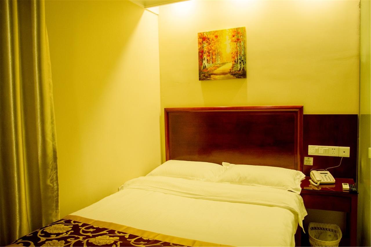 Greentree Inn Jiangsu Zhenjiang Dingmao Industrial Park Wode Square Express Hotel Екстер'єр фото