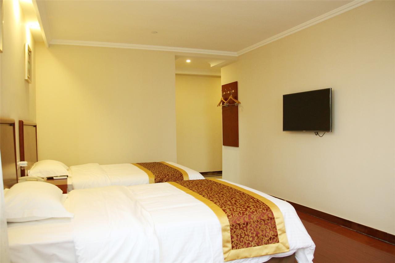 Greentree Inn Jiangsu Zhenjiang Dingmao Industrial Park Wode Square Express Hotel Екстер'єр фото