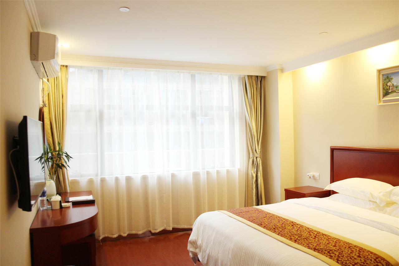 Greentree Inn Jiangsu Zhenjiang Dingmao Industrial Park Wode Square Express Hotel Екстер'єр фото
