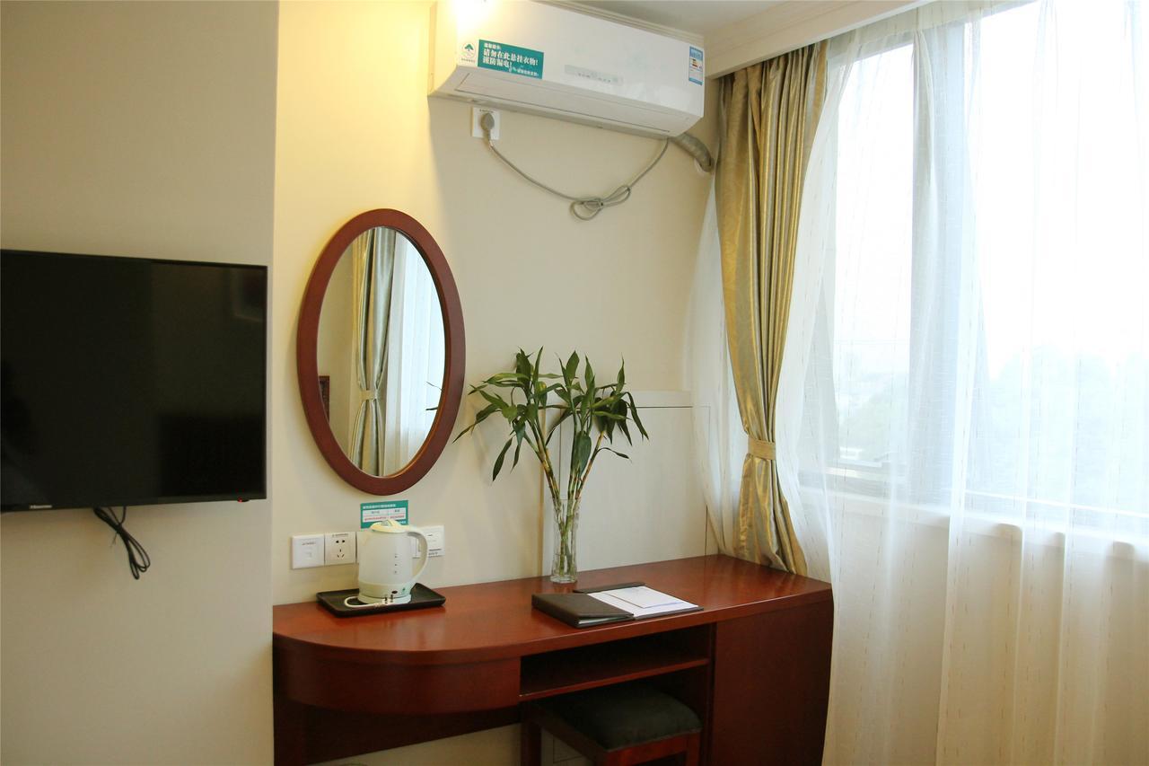 Greentree Inn Jiangsu Zhenjiang Dingmao Industrial Park Wode Square Express Hotel Екстер'єр фото