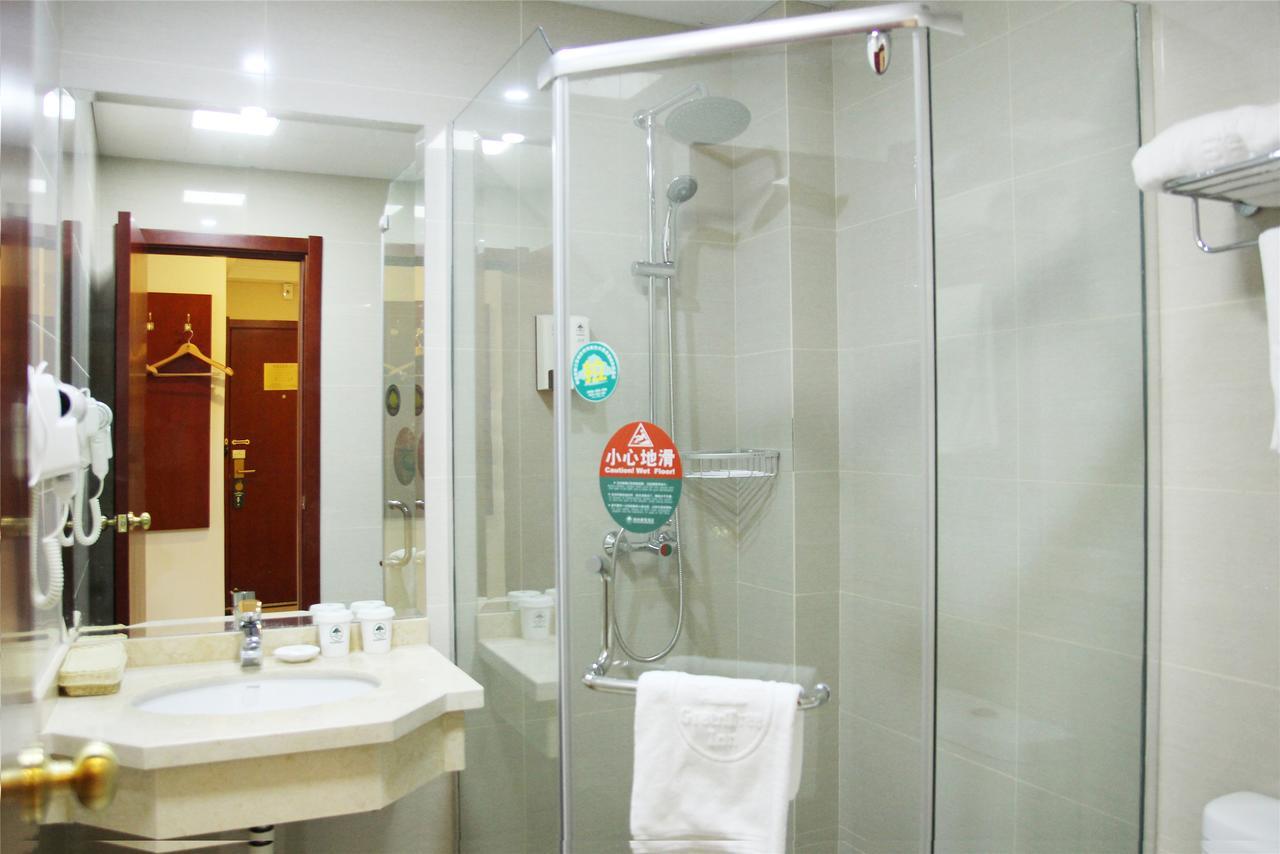 Greentree Inn Jiangsu Zhenjiang Dingmao Industrial Park Wode Square Express Hotel Екстер'єр фото