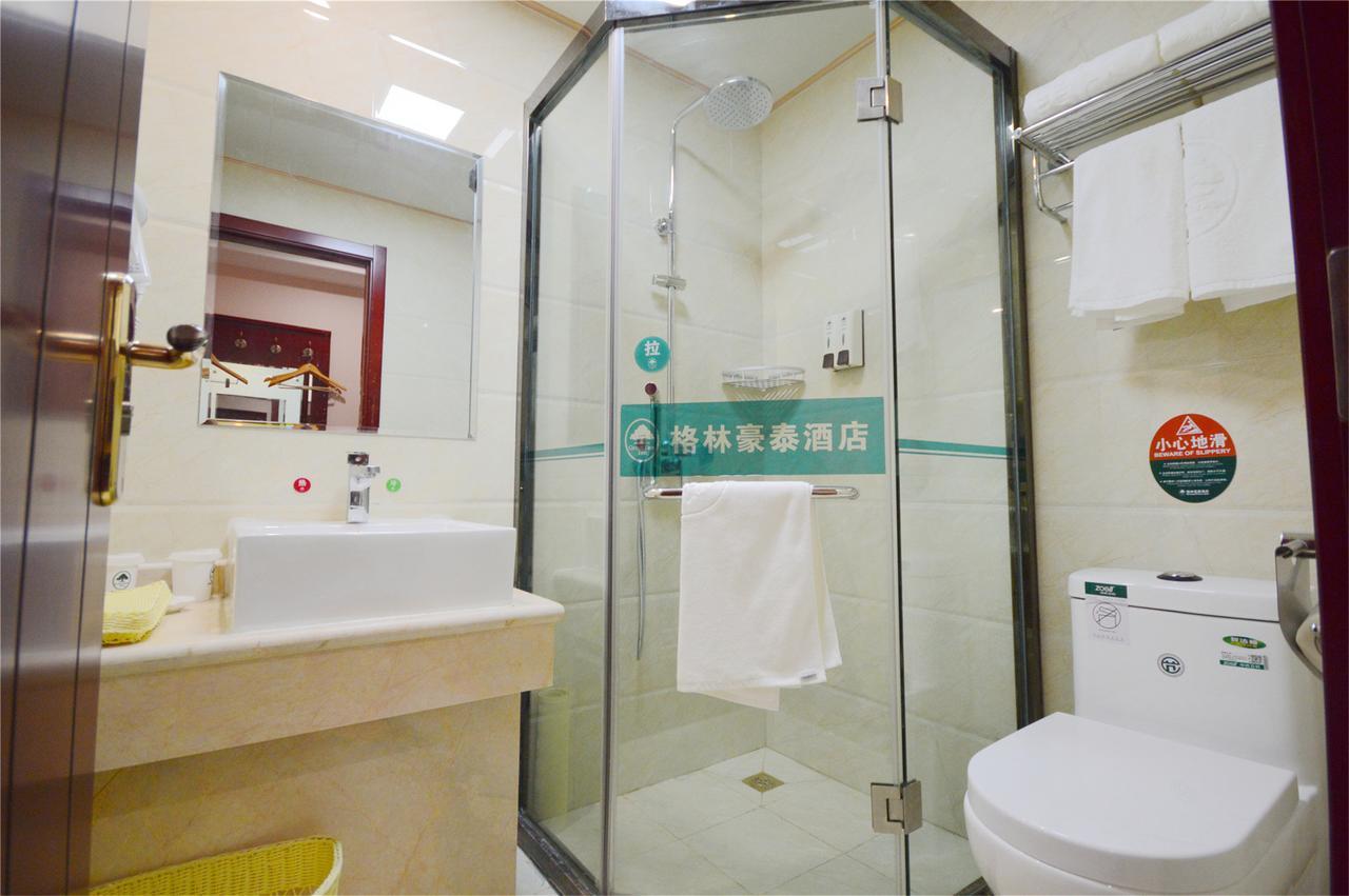 Greentree Inn Jiangsu Zhenjiang Dingmao Industrial Park Wode Square Express Hotel Екстер'єр фото