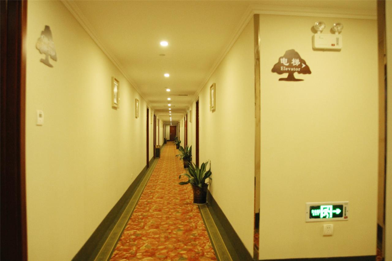 Greentree Inn Jiangsu Zhenjiang Dingmao Industrial Park Wode Square Express Hotel Екстер'єр фото
